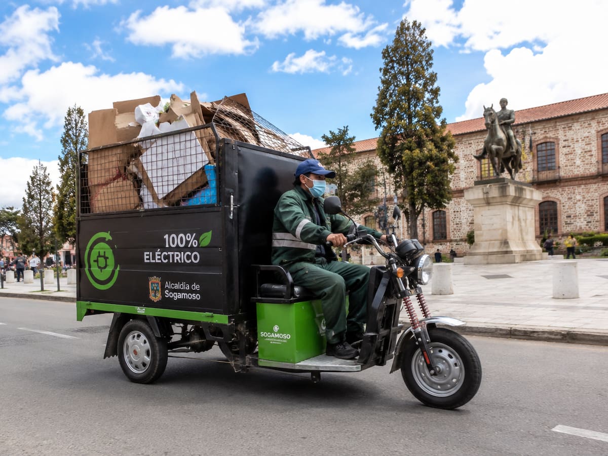 Sogamoso reemplazará 109 carretas de tracción animal por vehículos eléctricos para recicladores