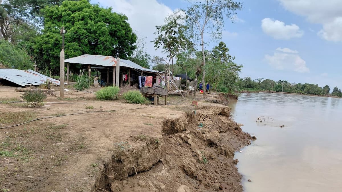 Solicitan reubicación urgente de cerca de 60 familias por erosión del río Sinú en Valencia, Córdoba