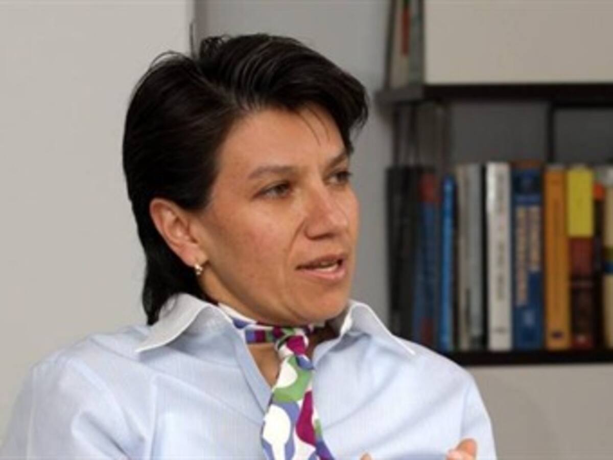 Oficiales de Policía anuncian acción penal contra Claudia López