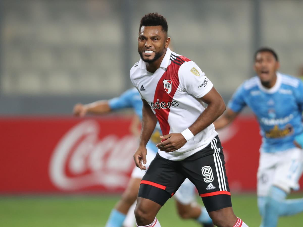 Borja falla penal, River empata con Sporting Cristal y sigue complicado en Libertadores