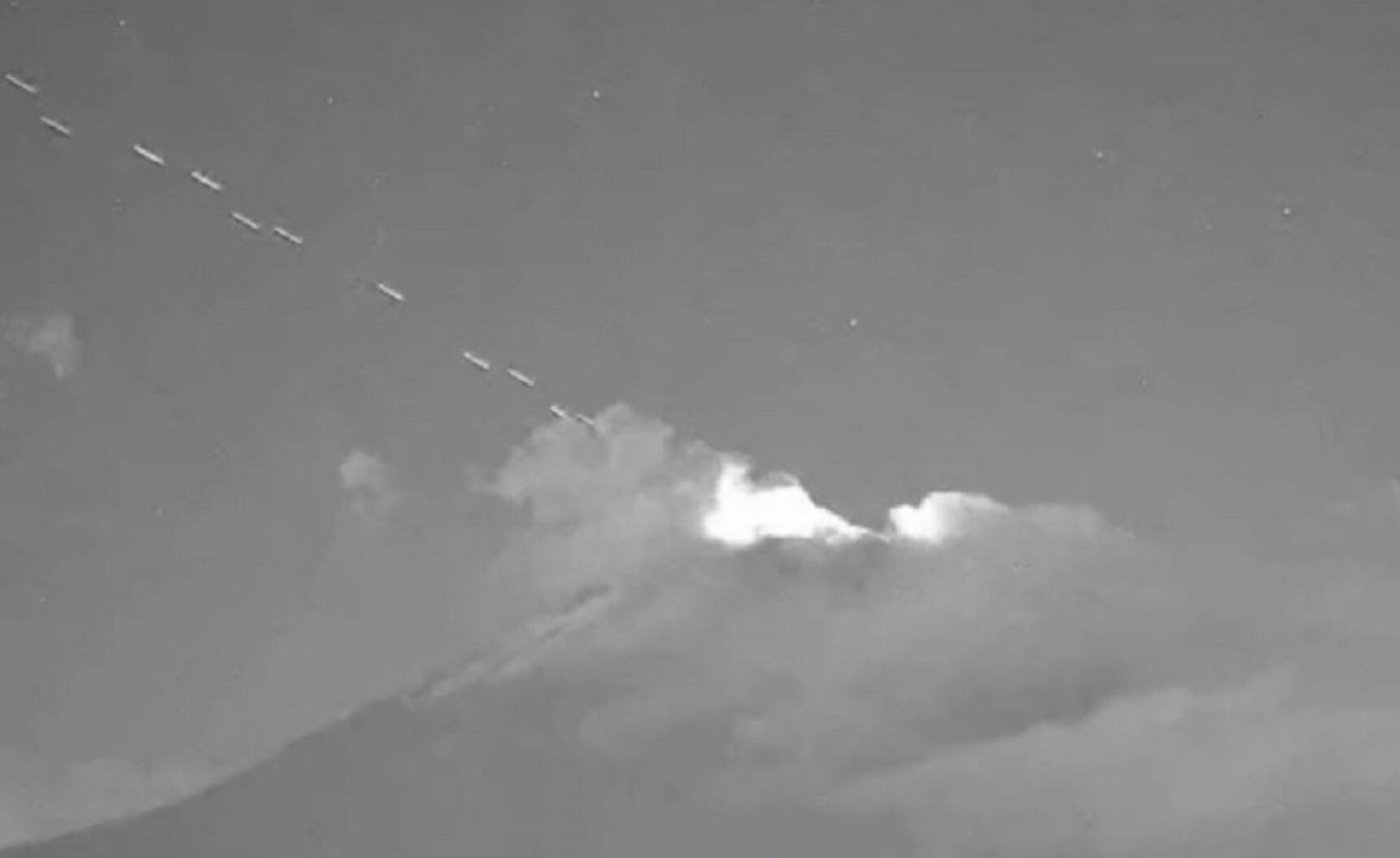 Volcán Popocatépetl / Twitter: Cortesía: @El_Planeta_MX