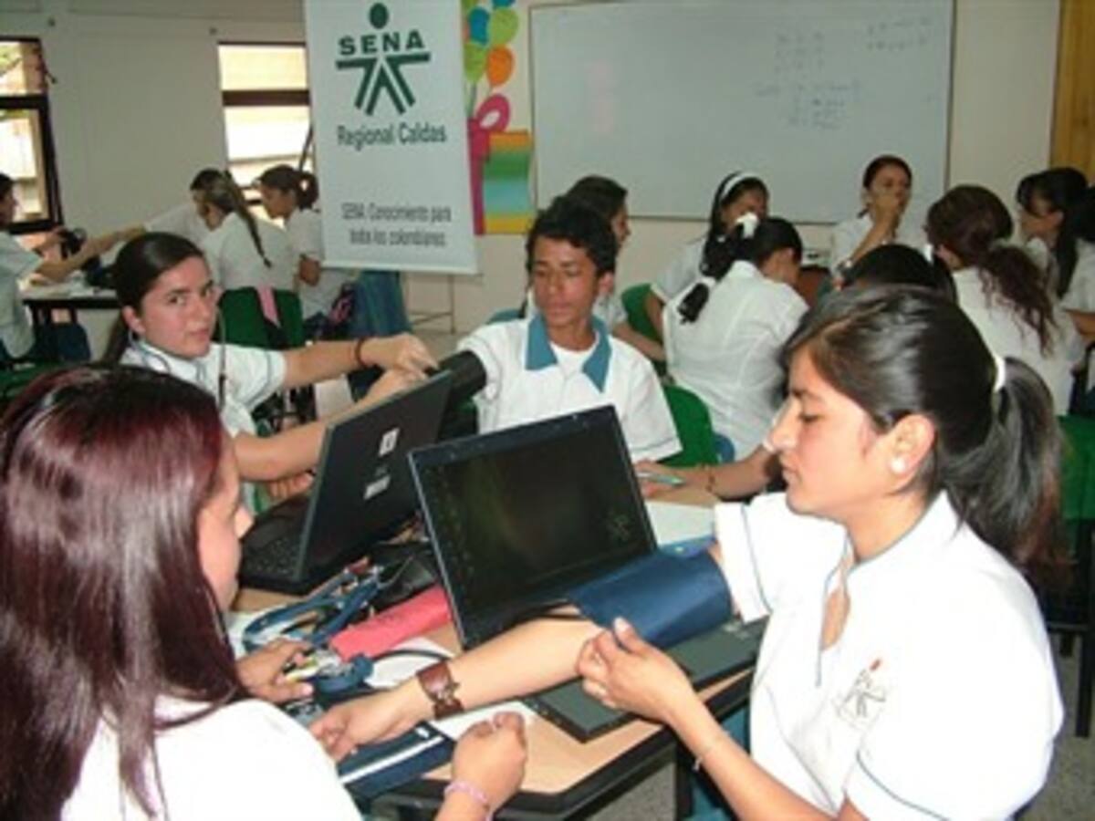La educación en Colombia se quedó sin profesionales que generen empresa: SENA