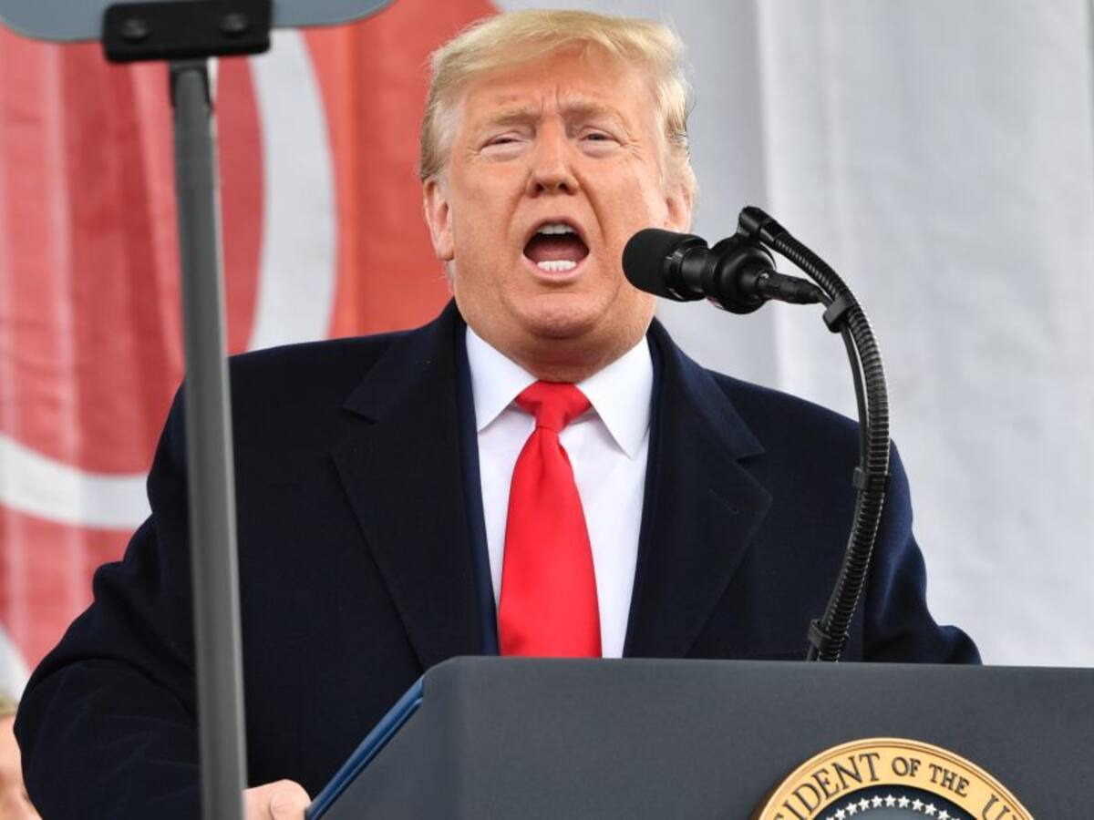 Trump ofrece a China "cualquier ayuda que sea necesaria" por coronavirus