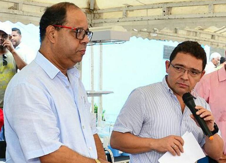 Exgerente encargado de la ESE, Jairo Romo y el alcalde Rafael Martínez. /FOTO ALCALDÍA