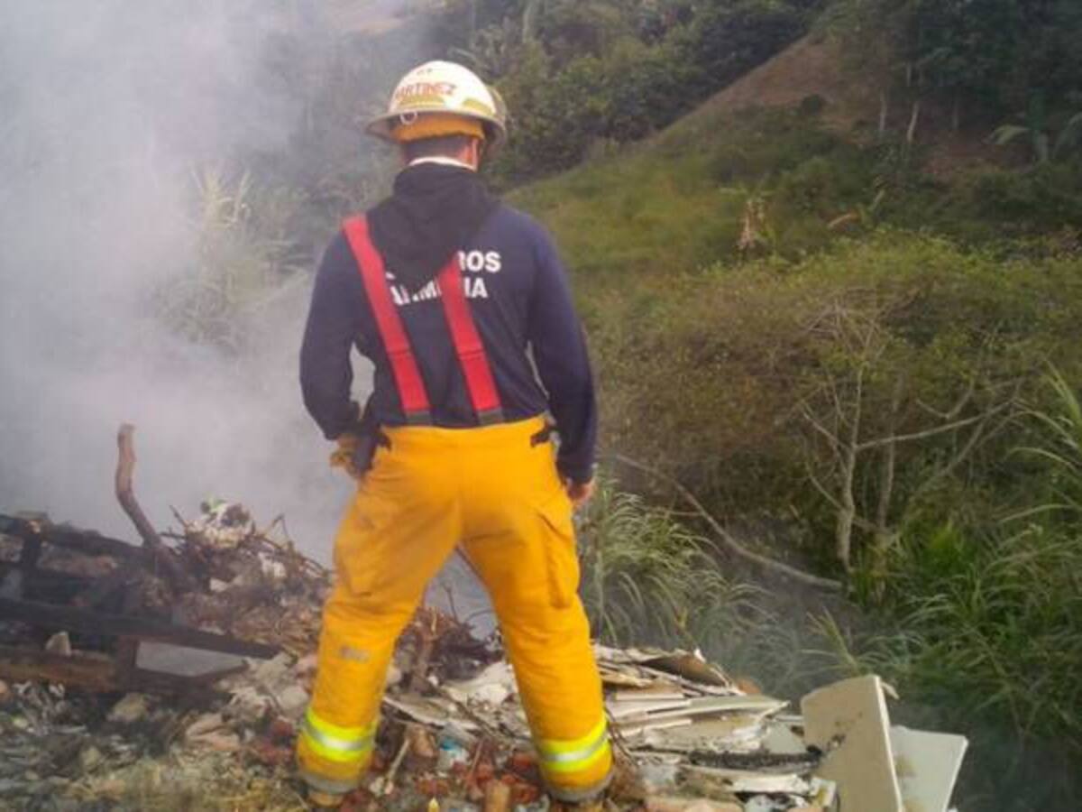 Incendio forestal de gran magnitud afecta la zona rural de Calarcá