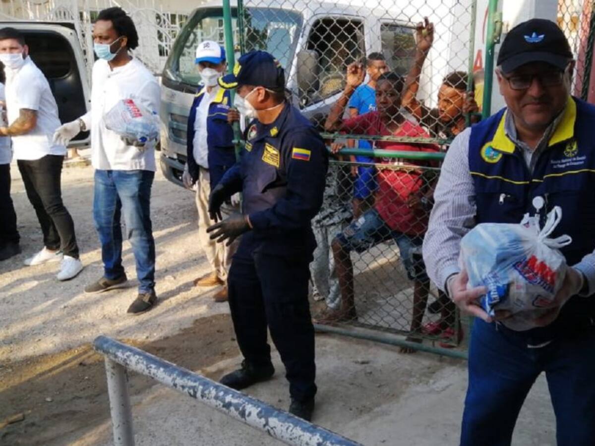 Entregan ayudas humanitarias por el Covid-19 en Cartagena
