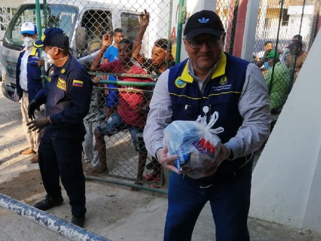 Entregan ayudas humanitarias por el Covid-19 en Cartagena