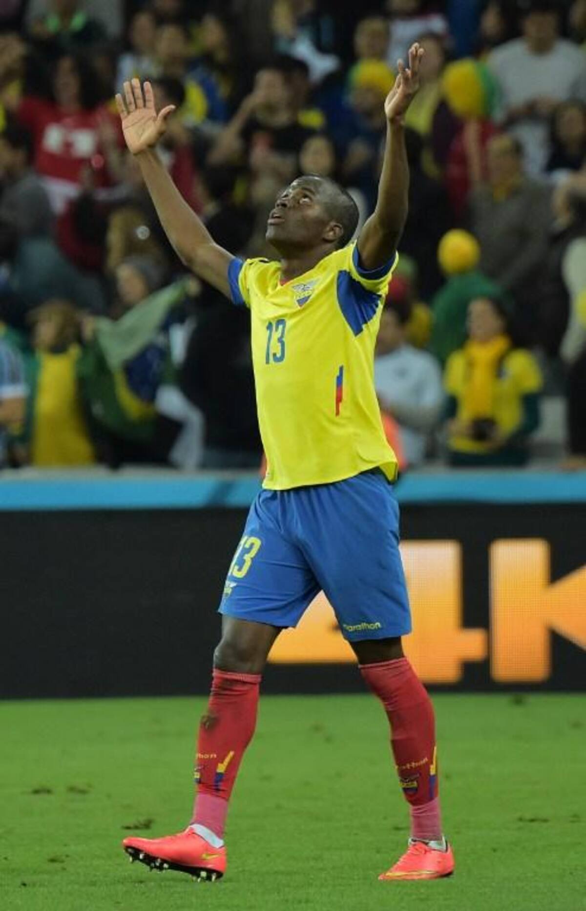 Los goles ecuatorianos los anotaron Enner Valencia (2) y Carlo Costly anotó para los "catrachos".