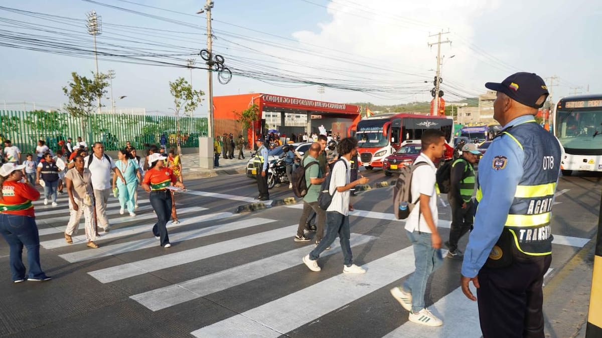 DATT refuerza la seguridad vial en Cartagena con señalización escolar y mantenimiento semafórico