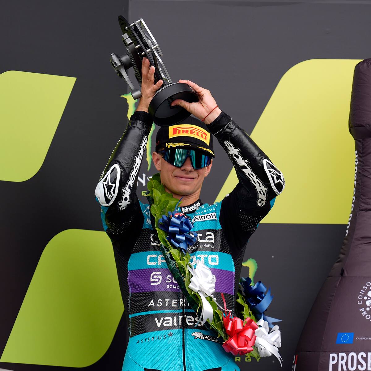 David Alonso fue segundo en Silverstone y continúa liderando el mundial de Moto3