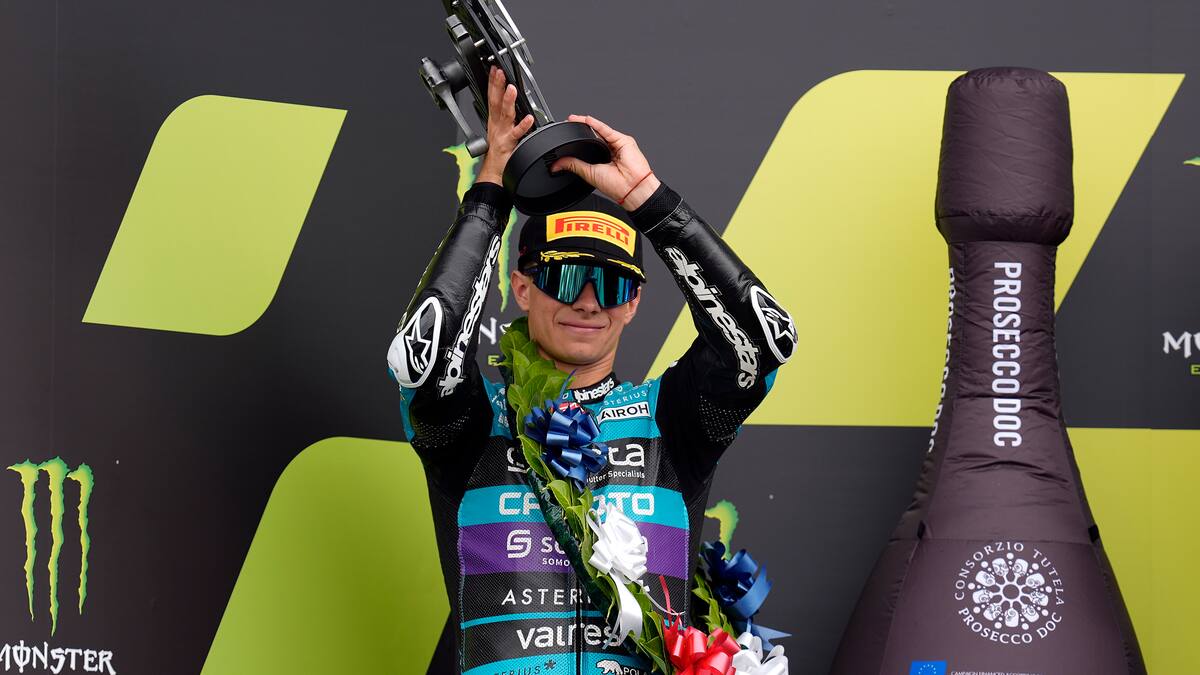 David Alonso fue segundo en Silverstone y continúa liderando el mundial de Moto3