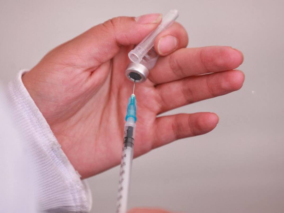 Puntos de vacunación COVID-19 para el lunes 9 de mayo en Bogotá