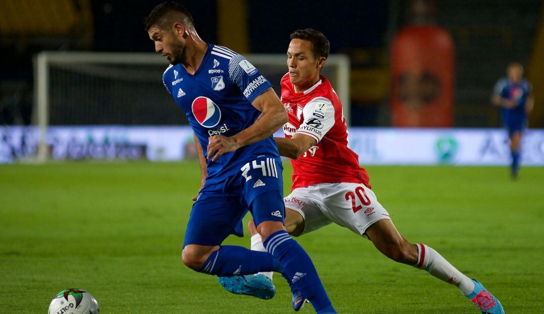 Matías de Los Santos durante el último clásico ante Independiente Santa Fe.