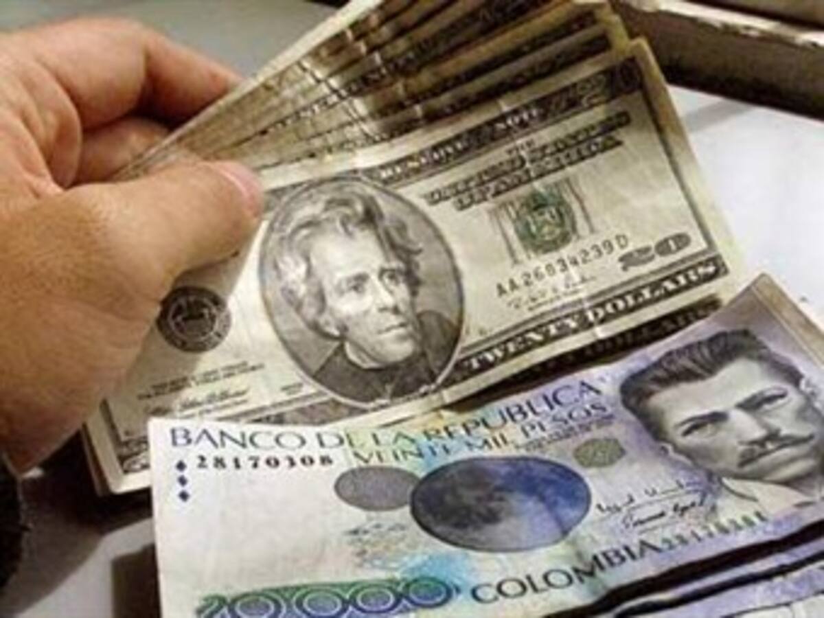 Dólar comienza a reaccionar tras decisiones del Emisor