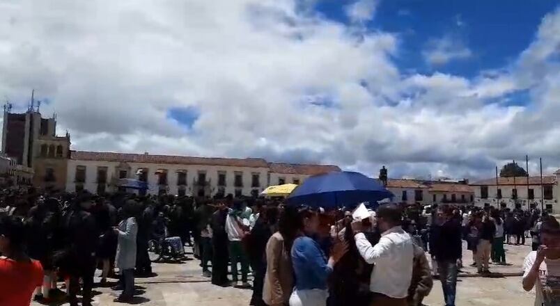 Por lo menos 700 estudiantes fueron evacuados en colegio de Tunja