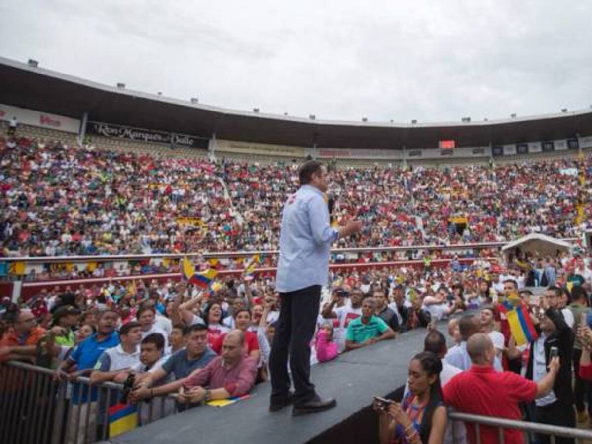 "Con mis virtudes y mis defectos soy el colombiano más preparado para dirigir este país": Vargas Lleras