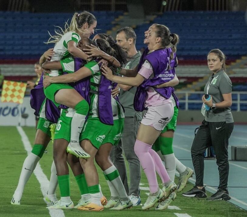 Twitter (X): @naloficialfem