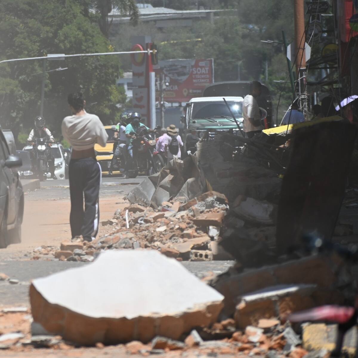 “Es como si nos hubieran bombardeado”: Ciudadanos en Pereira siguen esperando ayudas tras terremoto