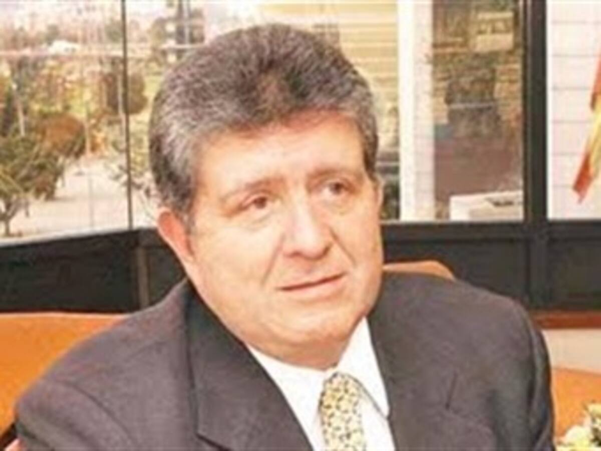 Contraloría también pide que adjudicación del tercer canal se haga por subasta