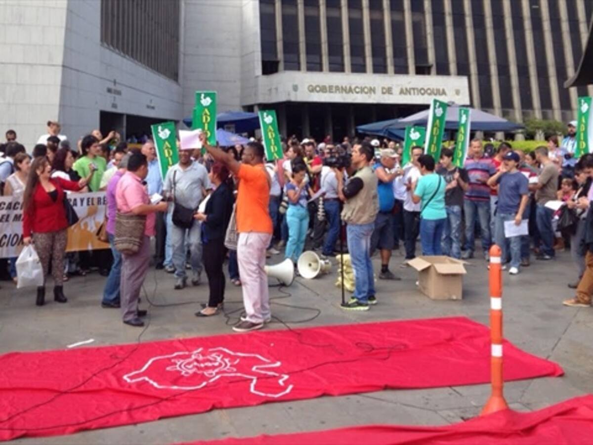 Maestros de Antioquia inconformes con preacuerdo en Bogotá