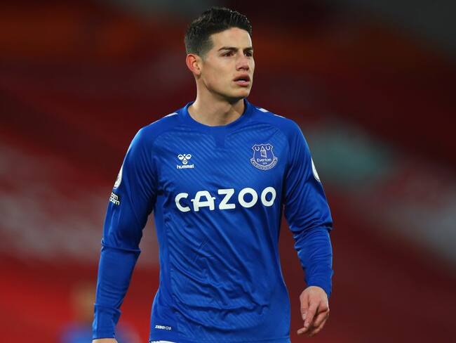 James Rodríguez durante el último clásico de Liverpool en Anfield.
