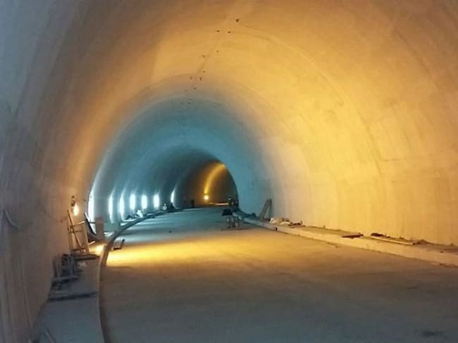 Parte del revestimiento del Túnel de La Línea tendrá que ser demolido