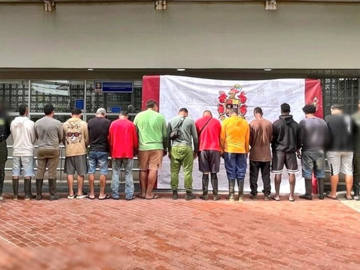 Golpe a la minería ilegal en el Chocó: 13 capturados y maquinaria incautada en Rio Quito