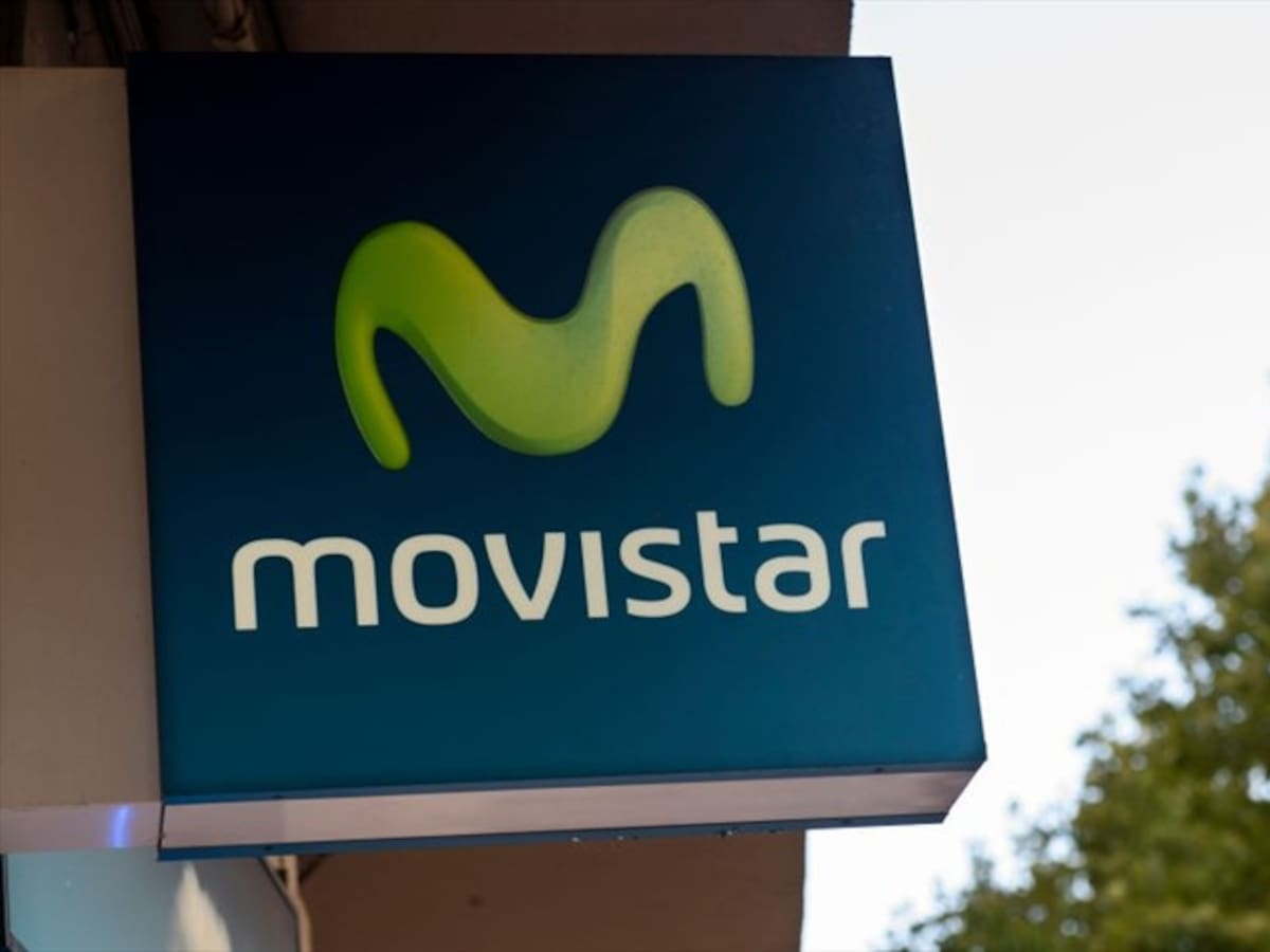 Millonaria multa de la SIC contra Movistar por no evitar fraudes tras falsa reposición de SIM CARD