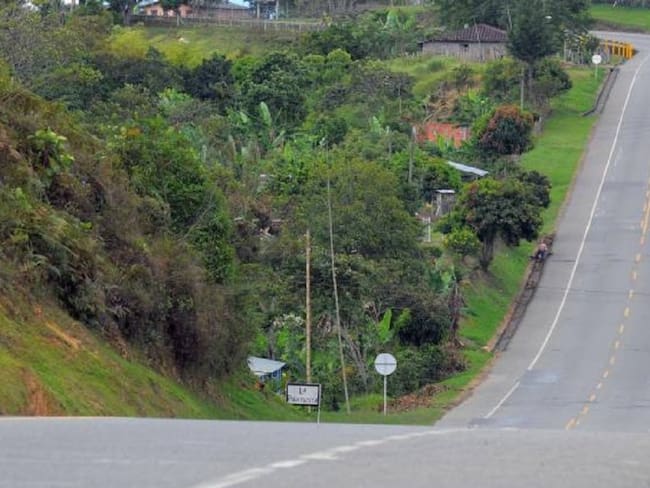 Invías dejó abandonadas las carreteras del Valle del Cauca