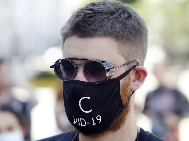 Trucos para que no se empañen las gafas cuando usa tapabocas