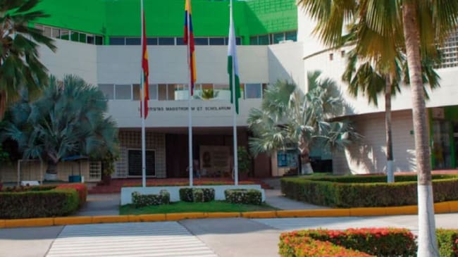 El estudiante podrá condonar su deuda en un 62.5%, una vez finalice sus estudios y se gradúe