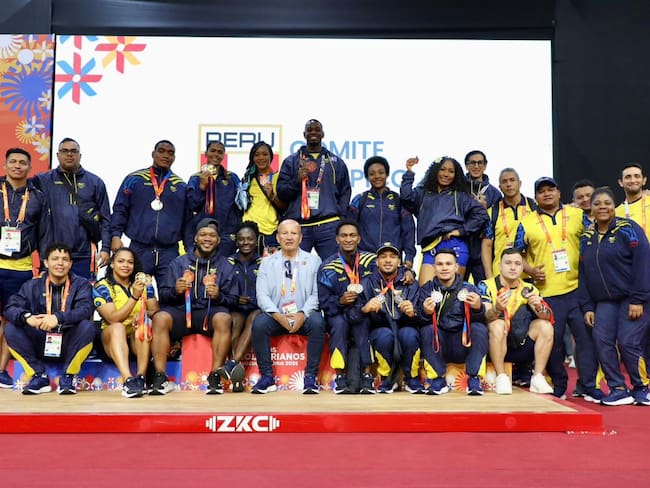 Equipo de pesas, campeón de los Juegos Bolivarianos con 17 medallas de oro / COC