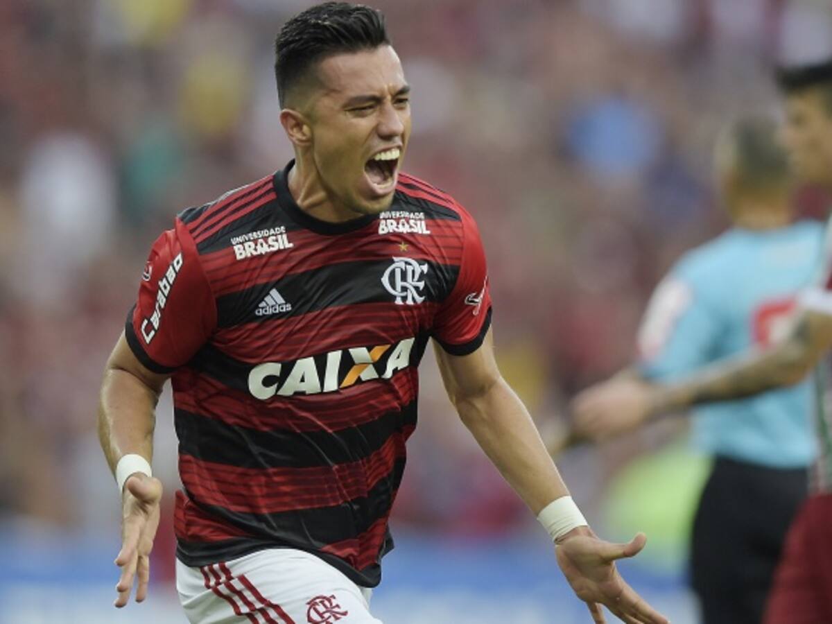 Fernando Uribe marcó doblete en la victoria de Flamengo ante Fluminense