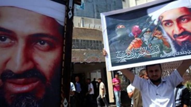 Una hija de Bin Laden asegura que su padre fue capturado vivo y asesinado