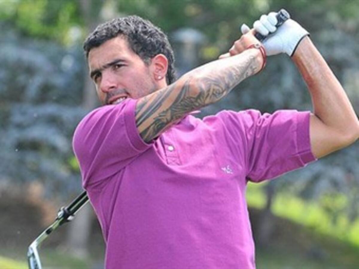 El futuro del argentino Carlos Tevez podría estar en el AC Milán