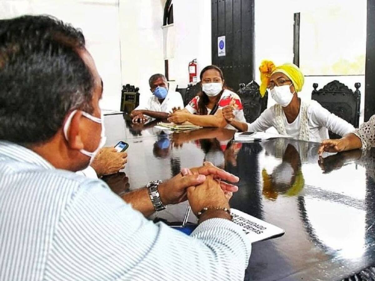 Libreros del Parque Centenario buscan permiso para venta de artesanías