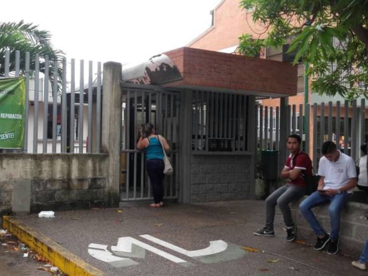 Un tendero resultó gravemente herido en aparente caso de extorsión al sur de Barranquilla