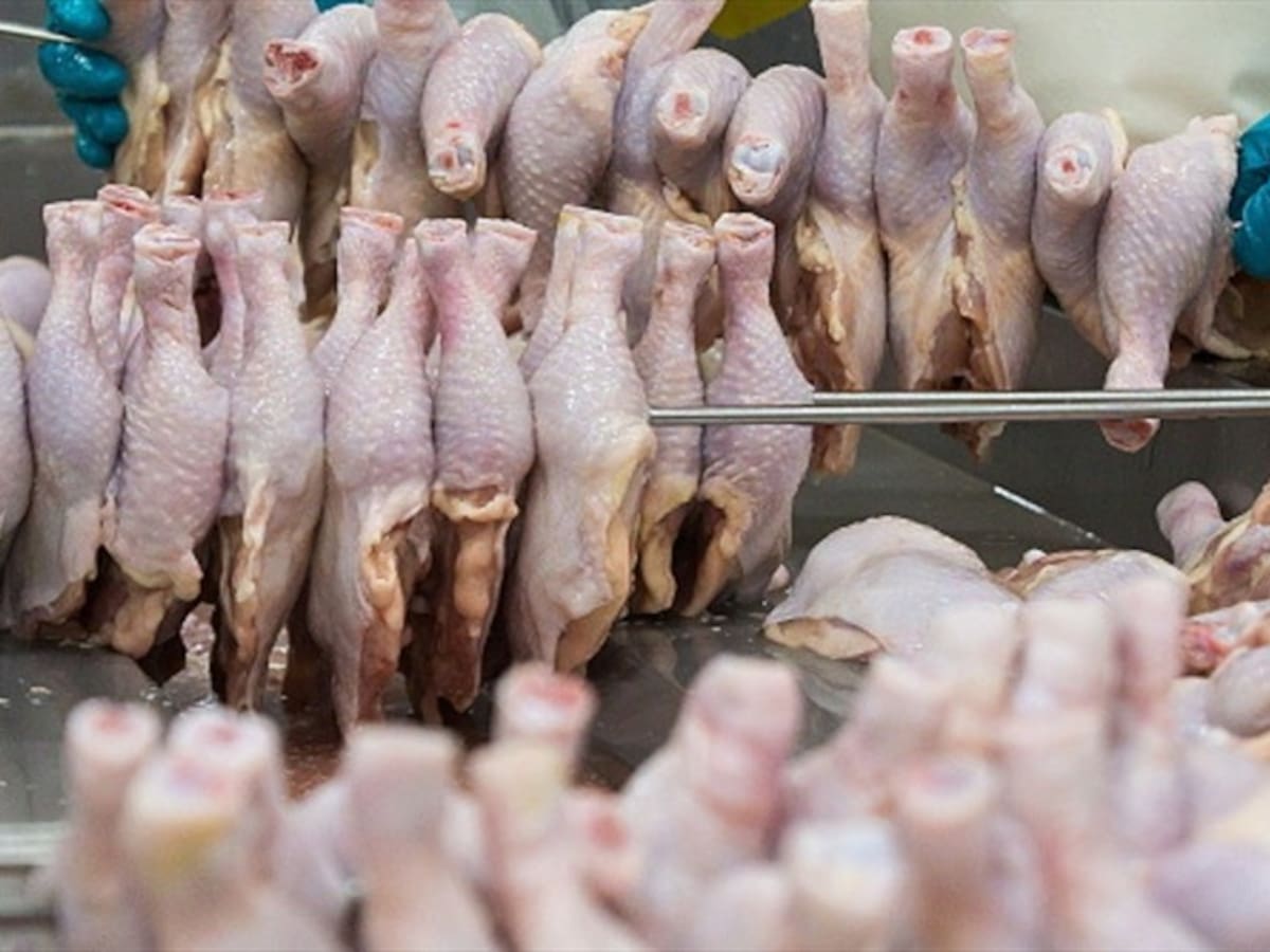Gobierno venezolano dice ahora que Colombia retiene 2.200 toneladas de pernil