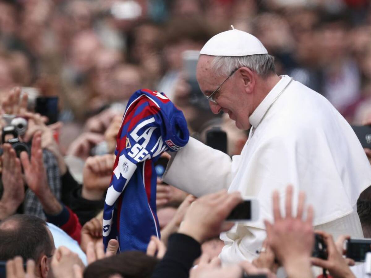 Justo para futboleros: El papa compara la fe con "un partido sin gol"