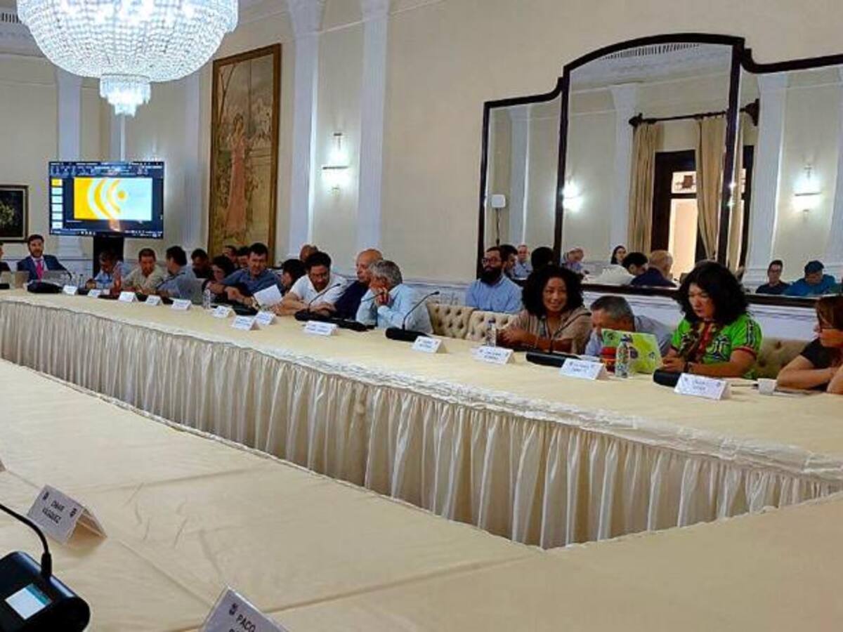 Los acuerdos que esperan aprobar las delegaciones del Gobierno y el ELN