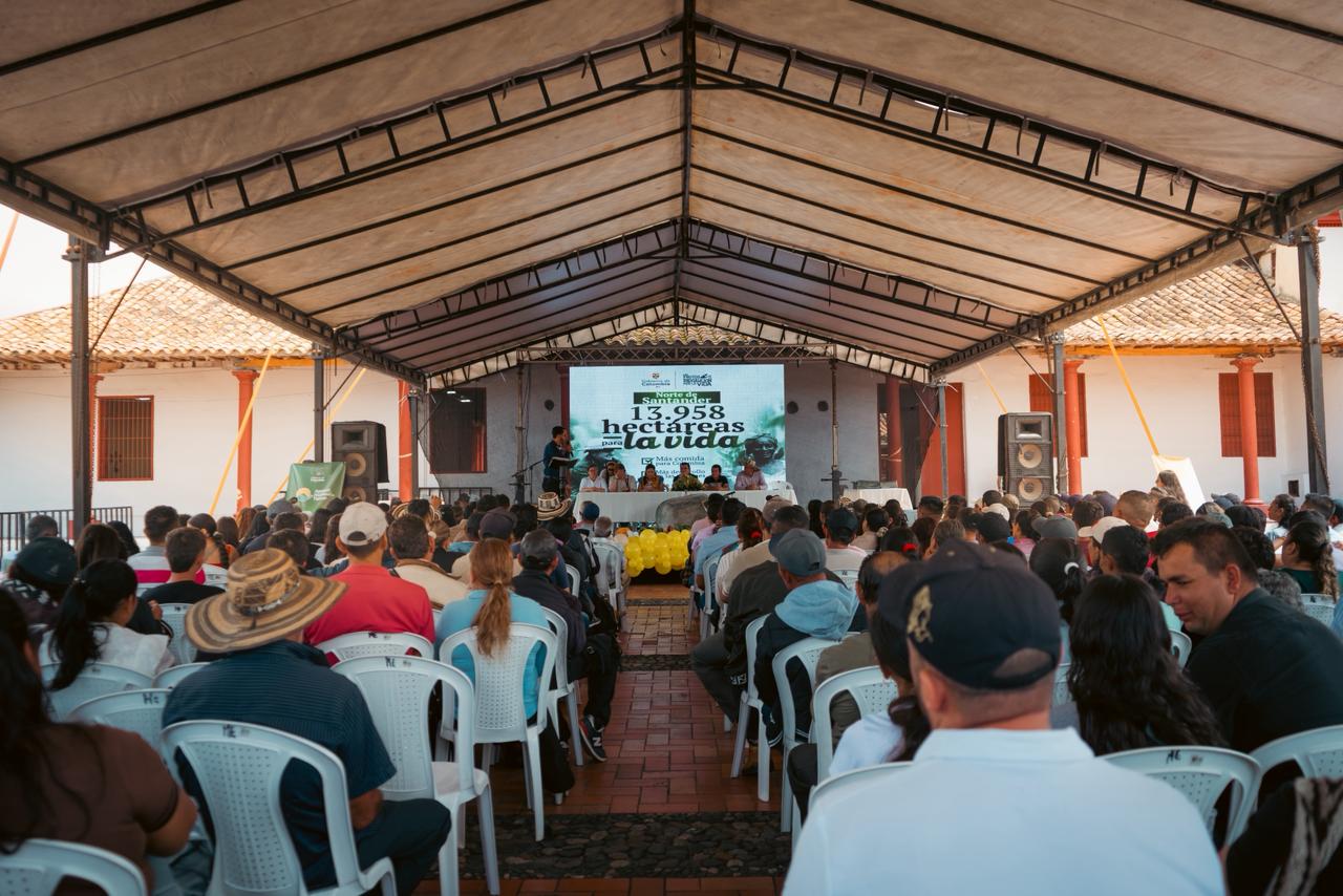La Agencia Nacional de Tierras entregó más de 300 titulos a campasinos en el Catatumbo