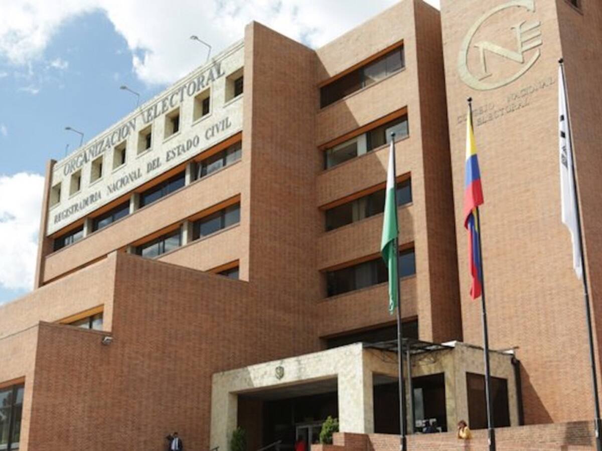 Organizaciones juveniles piden al registrador “no derrochar”