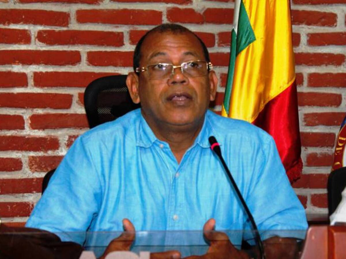No soy el jefe de una banda y mucho menos mi familia: Américo Mendoza