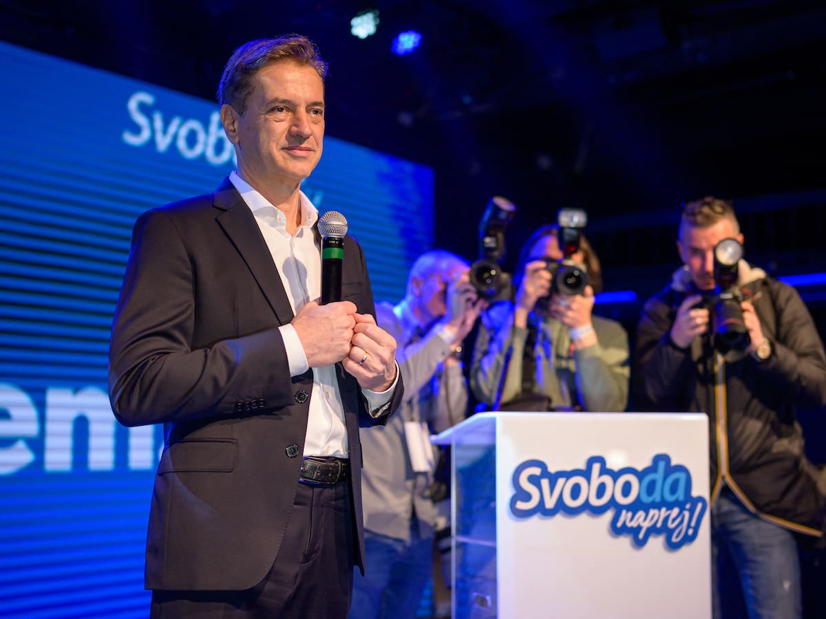 El primer ministro esloveno Robert Golob reivindica la victoria en las elecciones legislativas