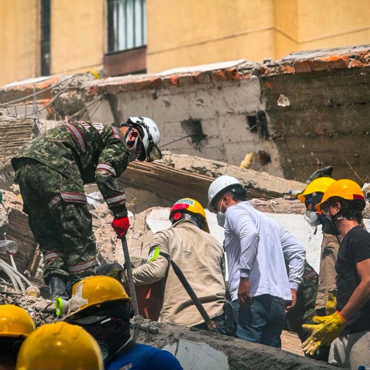 Ingenieros voluntarios de Medellín están en Armenia para valorar infraestructura luego de terremoto