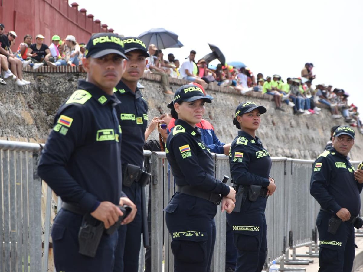 Policía descubrió a seis personas hurtando celulares en el Bando: 35 dispositivos fueron recuperados