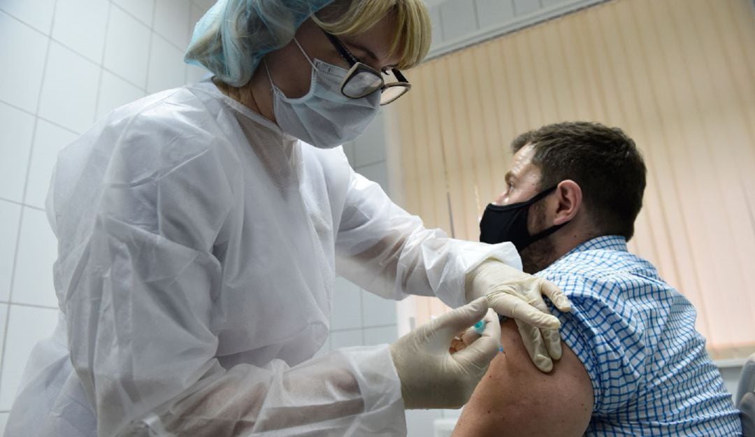 El primer lote de vacunas llegaría este mes a Ibagué. 