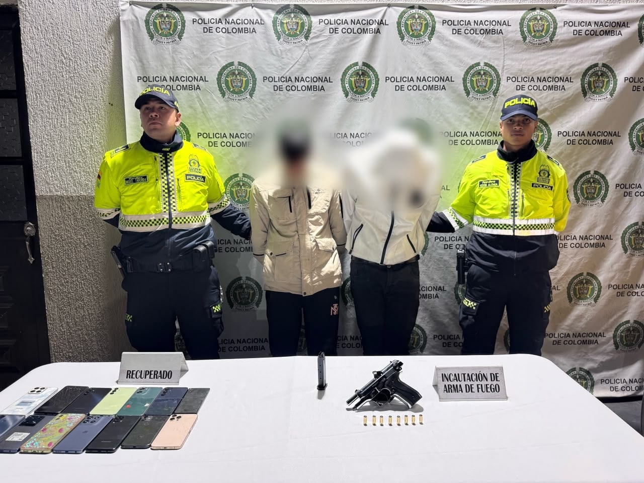 TransMilenio anunció que ya está en Colombia el primer articulado eléctrico: “Vienen nueve más”. (Foto: cortesía Policía Bogotá)
