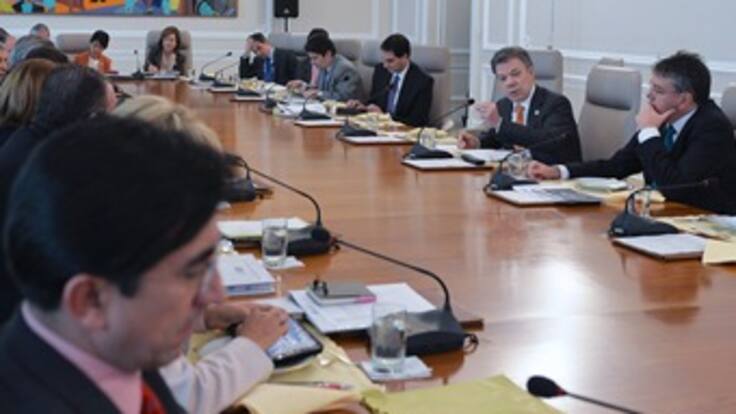 Gobierno anuncia recorte de gastos "burocráticos" para ahorrar $ 1 billón