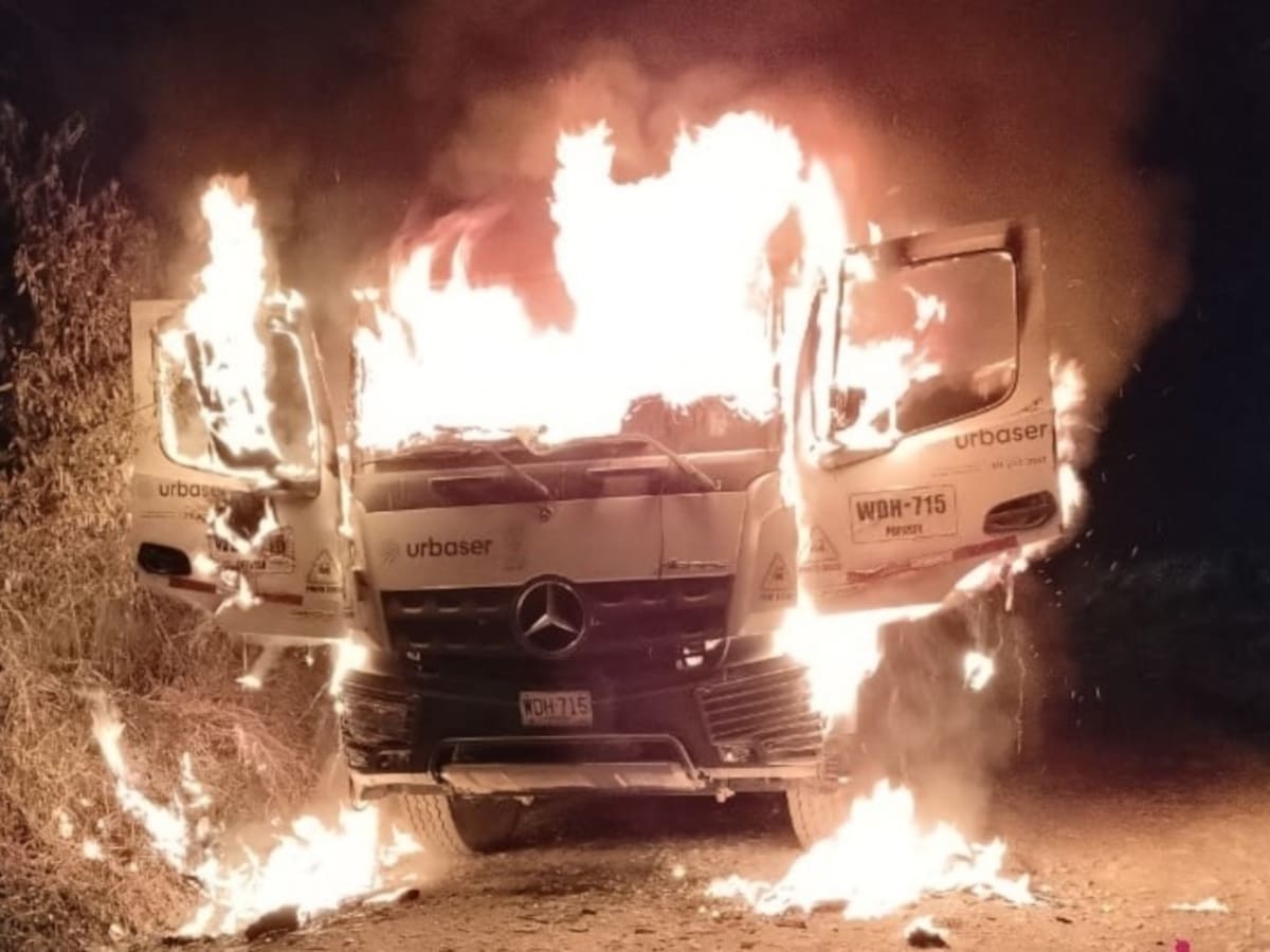 Suspenden recolección de basuras en Popayán tras quema de vehículo recolector